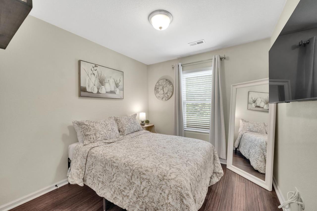 Cozy Home Close To Airport, Downtown, & Us Whitewater Center Charlotte Exterior photo